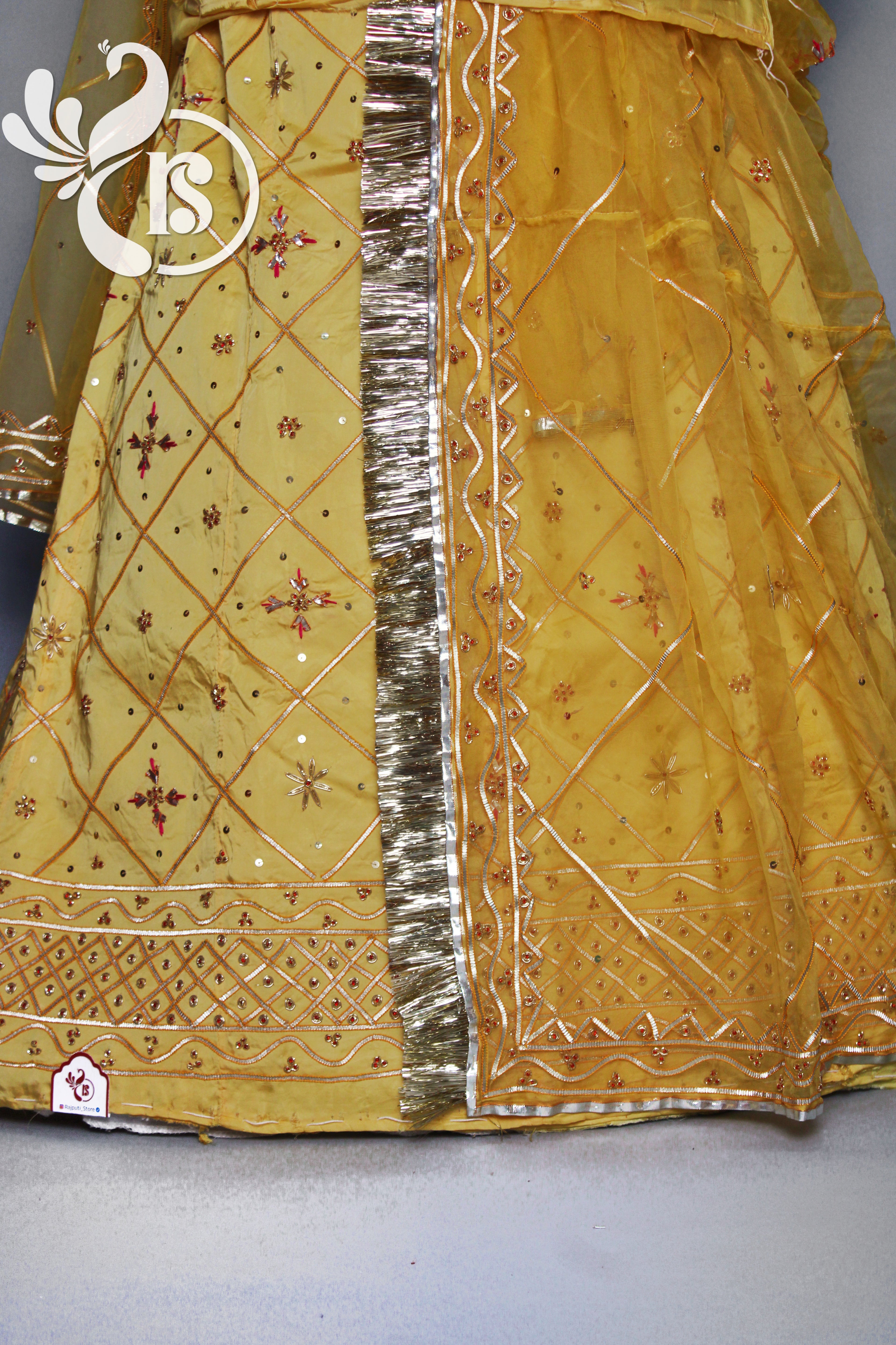 Satan poshak and Thakur ji pure odni