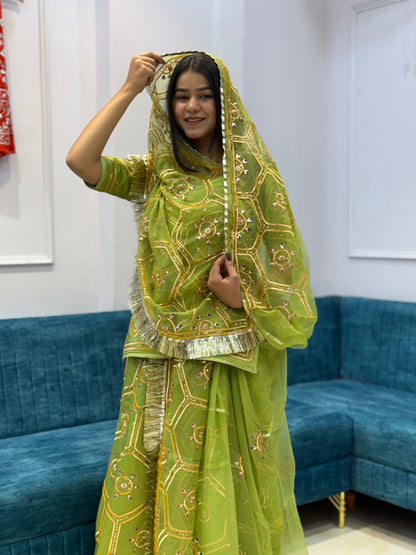 Sikhiya poshak
