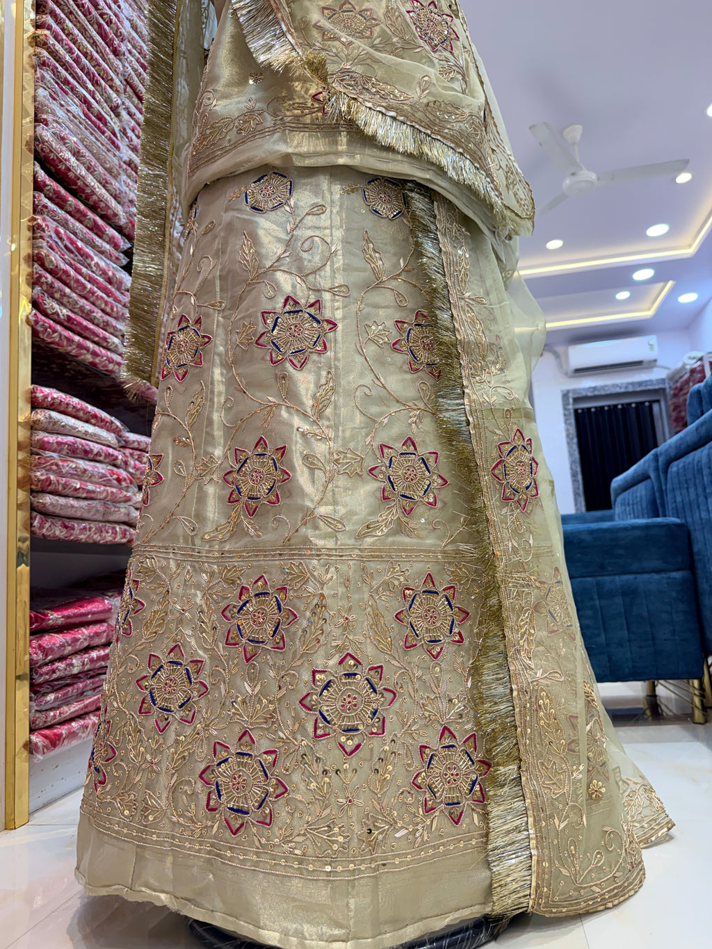 Golden tissue poshak