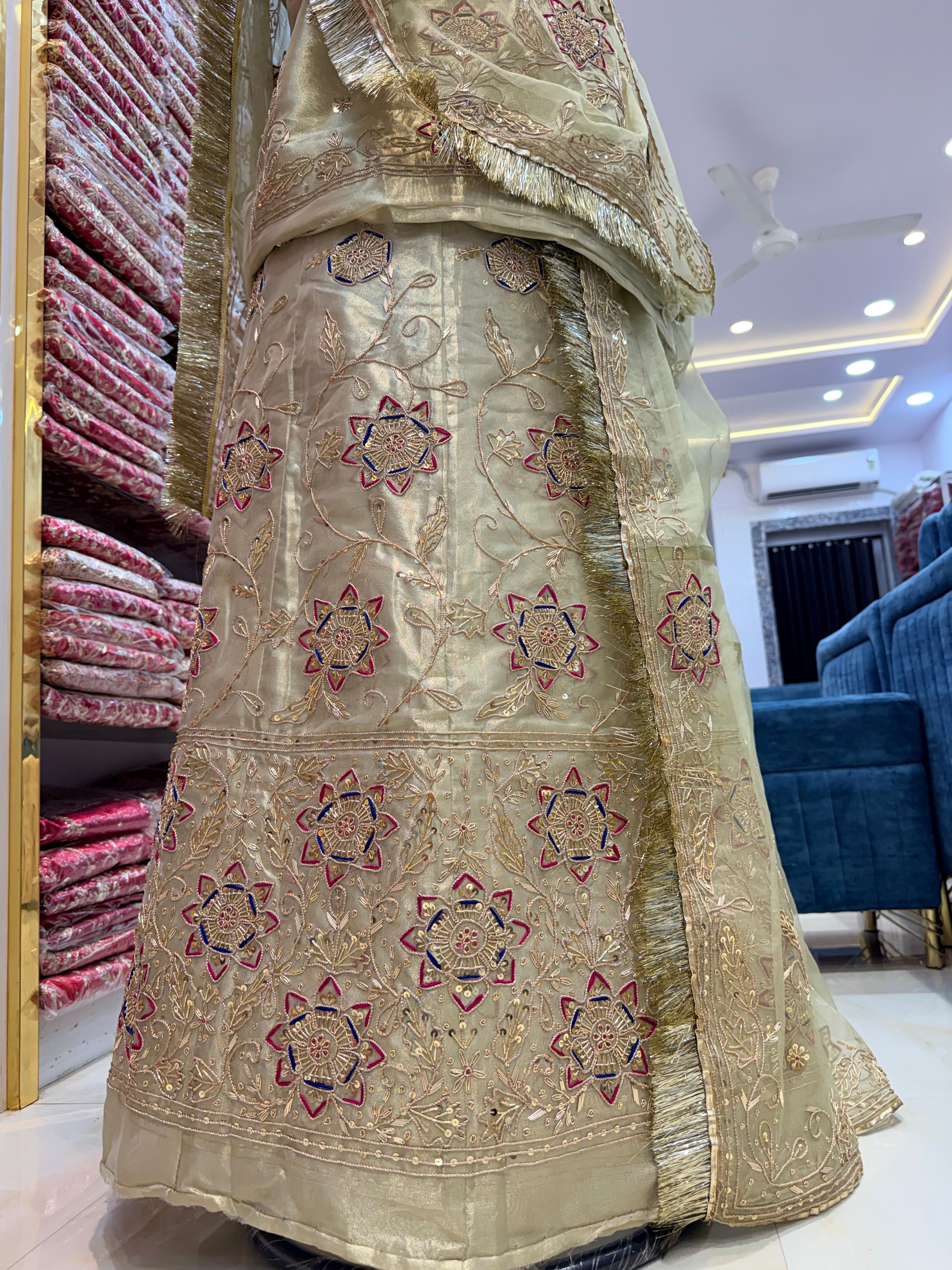 Golden tissue poshak