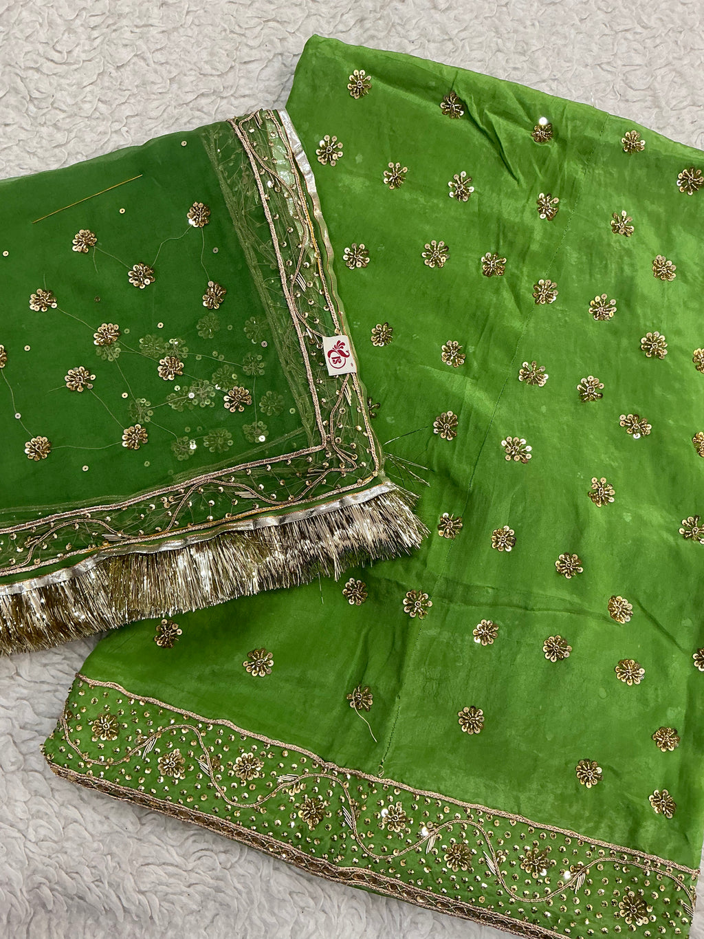 Mehndi rajputi poshak