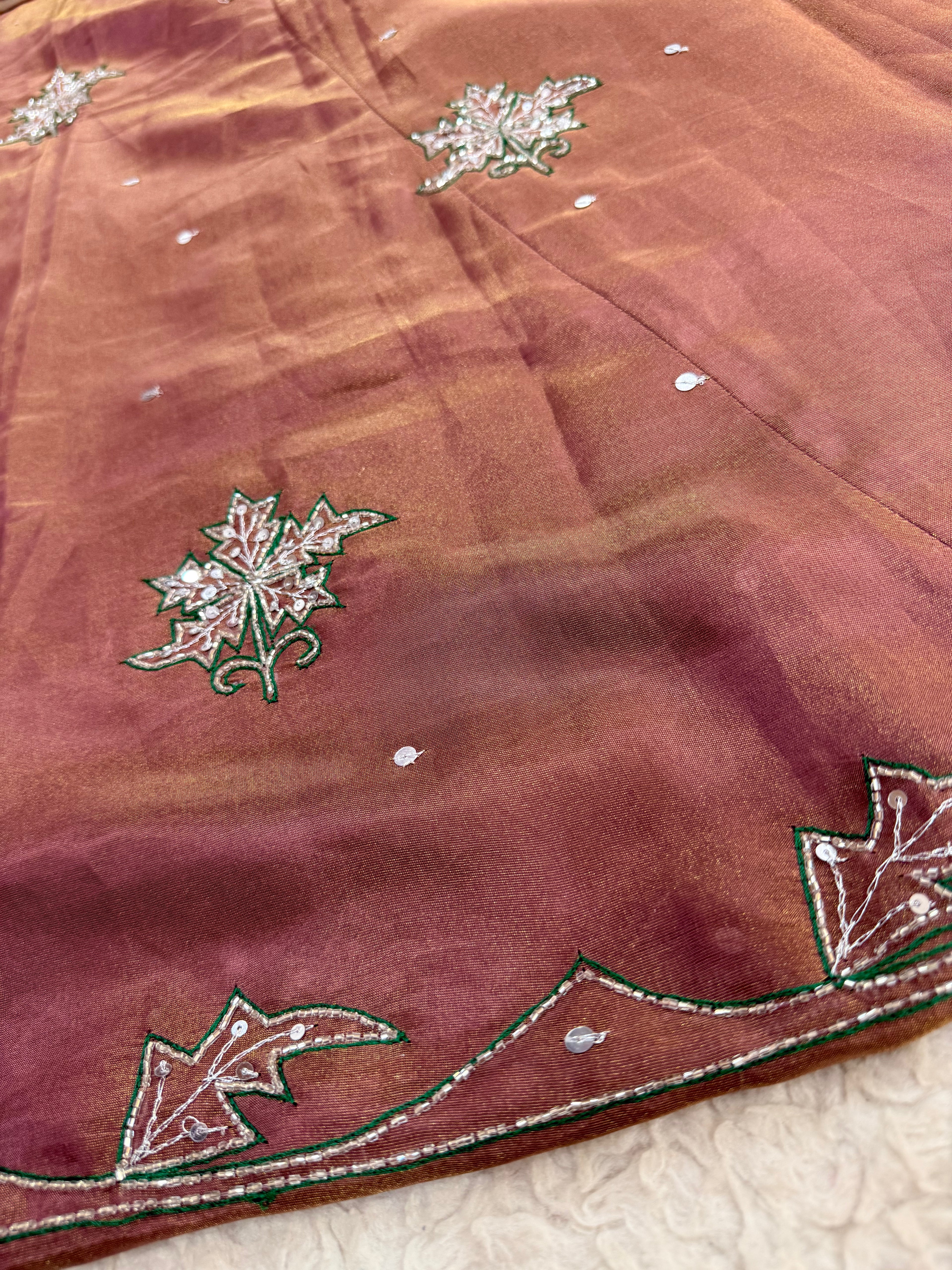 Royal Tissue poshak