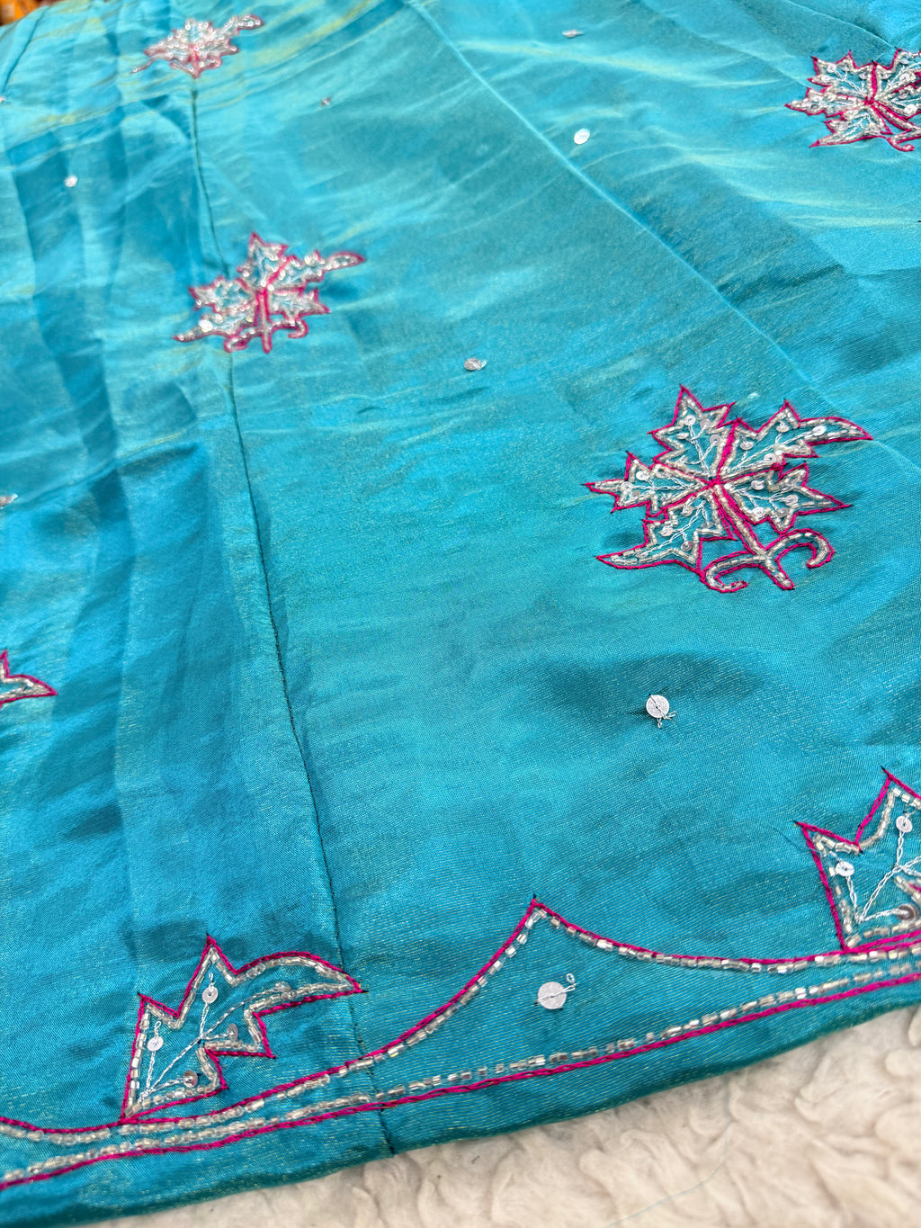 Royal tissue poshak