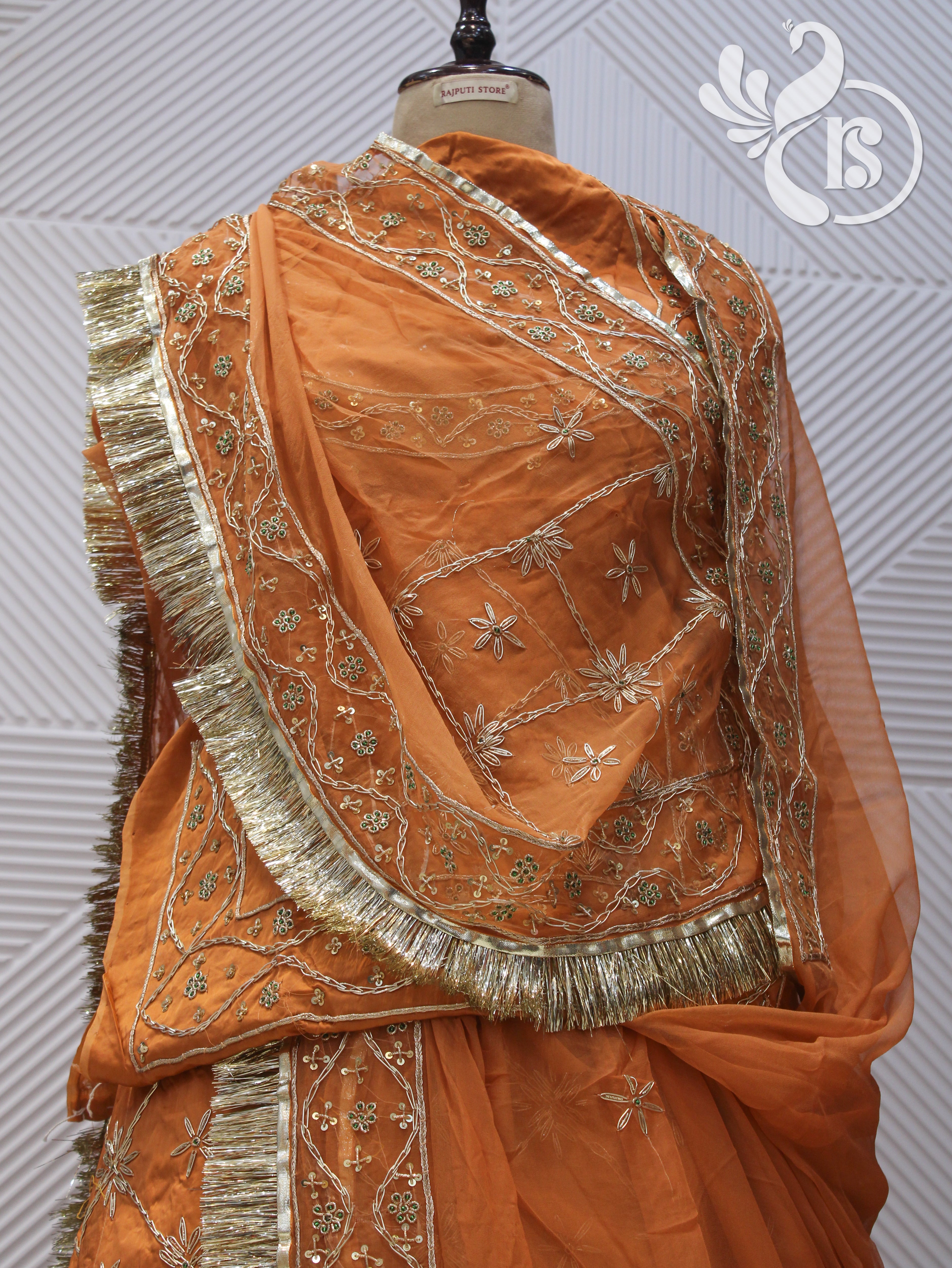 Bembar satin poshak