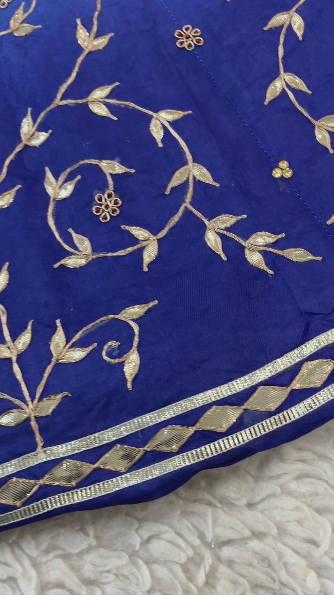 Gotta pati royal poshak